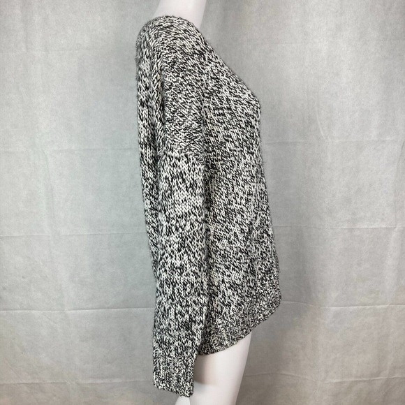 PINK Victorias Secret Sweater Womens Sz L Black White‎ Chunky Knit V Neck Loose - Picture 3 of 9